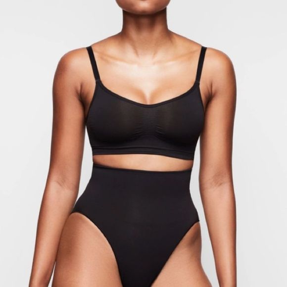SKIMS Other - NWOT SKIMS sculpting bralette